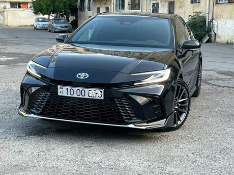 Toyota Camry 2025