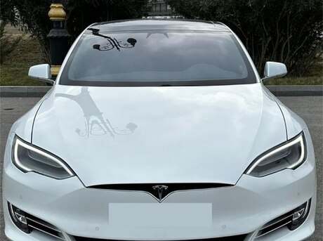 Tesla Model S 2017