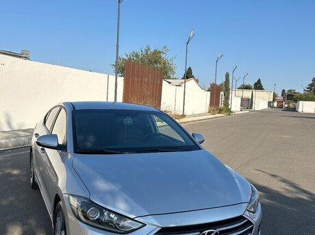 Hyundai Elantra 2016