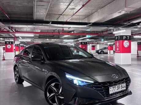 Hyundai Elantra 2023