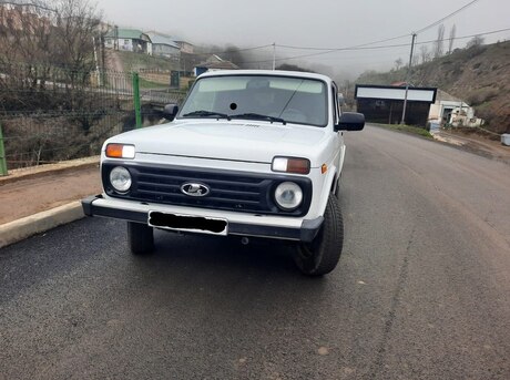 LADA (VAZ) Niva 2015