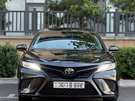 Toyota Camry 2018