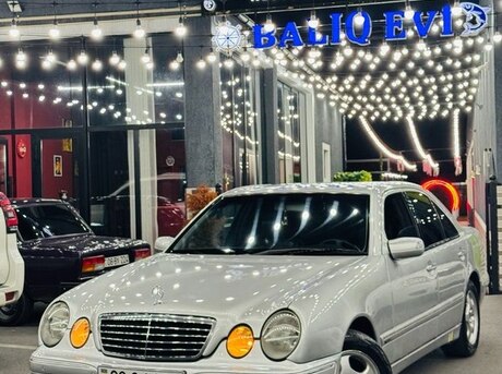 Mercedes E 240 2001