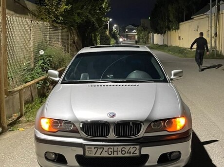 BMW 330 2005