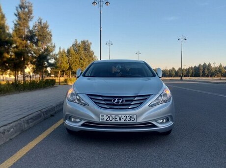 Hyundai Sonata 2010