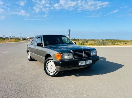 Mercedes 190 1990