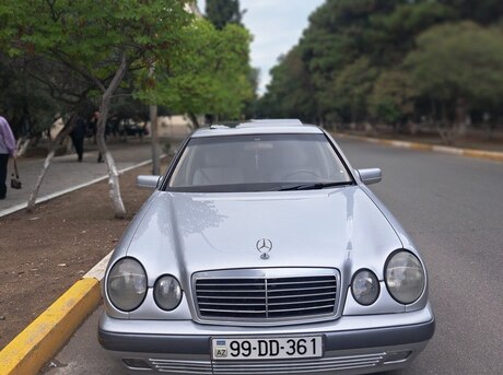 Mercedes E 220 1999