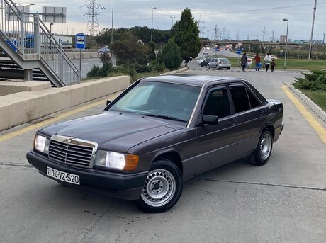 Mercedes 190 1990