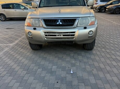 Mitsubishi Pajero 2004