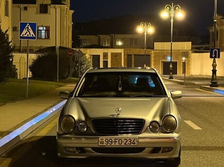 Mercedes E 320 2000