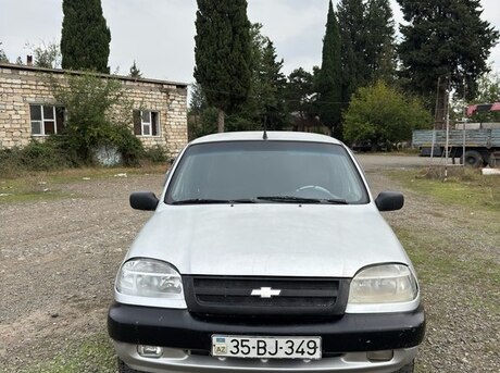 Chevrolet Niva 2005