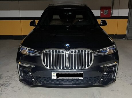 BMW X7 2021