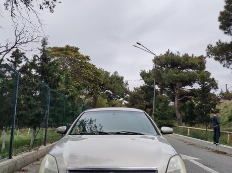 Nissan Teana 2004