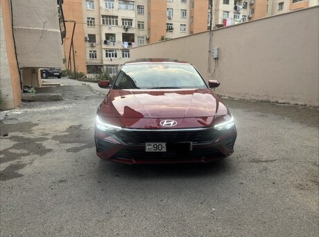 Hyundai Elantra 2024