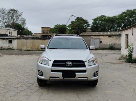 Toyota RAV4 2011