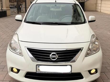 Nissan Sunny 2012