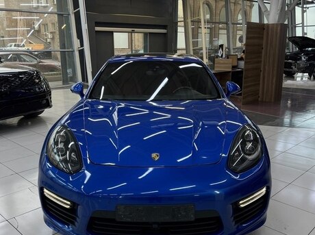 Porsche Panamera GTS 2015