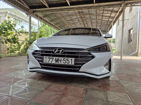 Hyundai Elantra 2020