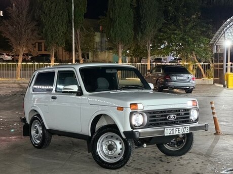 LADA (VAZ) Niva 2013