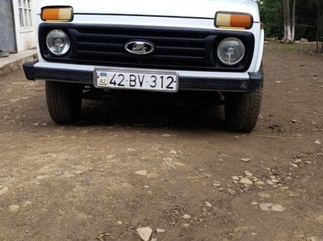 LADA (VAZ) Niva 2000