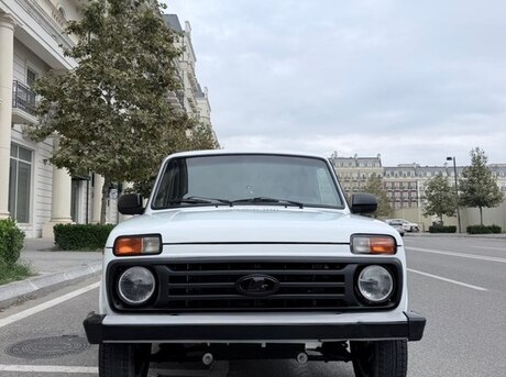 LADA (VAZ) Niva 2015