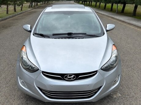 Hyundai Elantra 2012