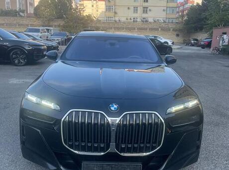 BMW 740 2023
