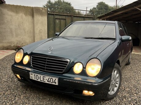 Mercedes E 220 2000
