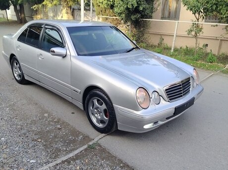 Mercedes E 270 2001