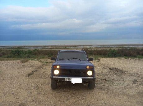 LADA (VAZ) Niva 2008