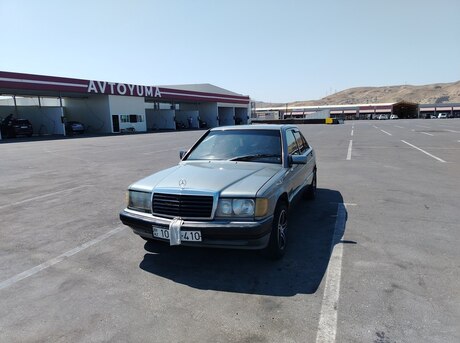 Mercedes 190 1990