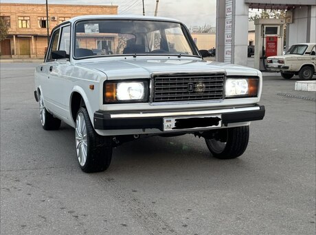 LADA (VAZ) 2107 2010