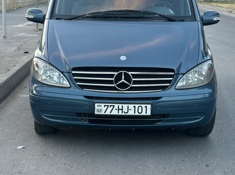 Mercedes Viano 2005