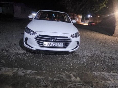 Hyundai Avante 2015