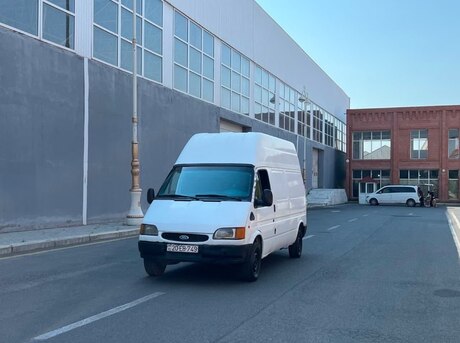 Ford Transit 2000