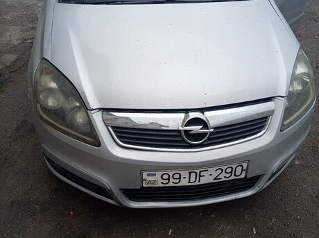 Opel Zafira 2005