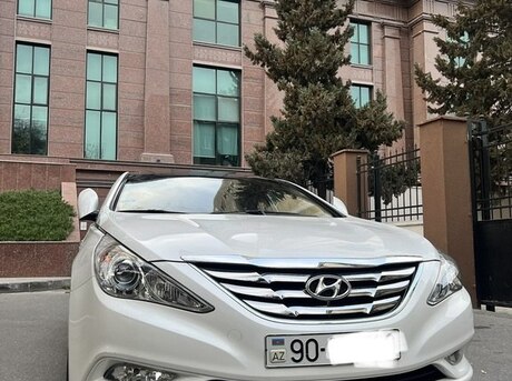 Hyundai Sonata 2010