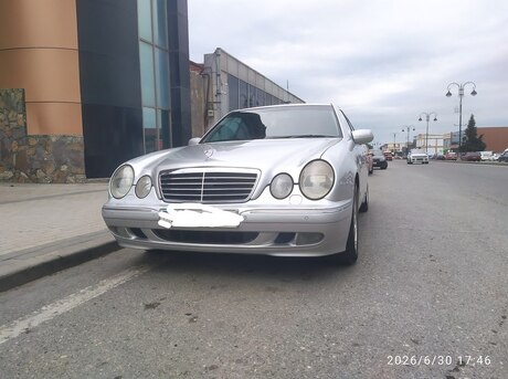 Mercedes E 240 2000