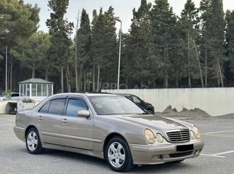 Mercedes E 240 2000