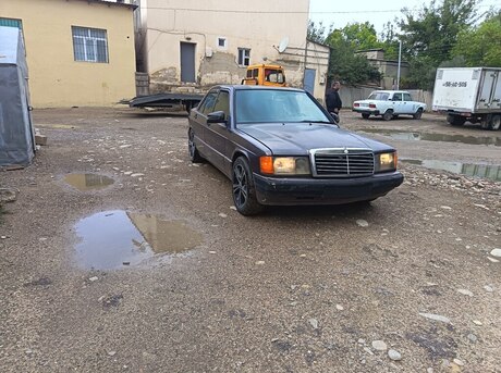 Mercedes 190 1990