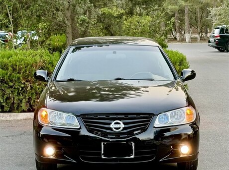 Nissan Sunny 2010