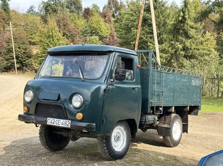 UAZ 452 1982