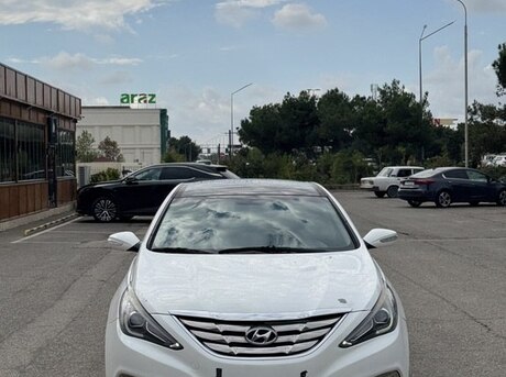 Hyundai Sonata 2010