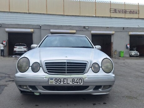 Mercedes E 270 2001