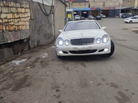 Mercedes E 270 2003