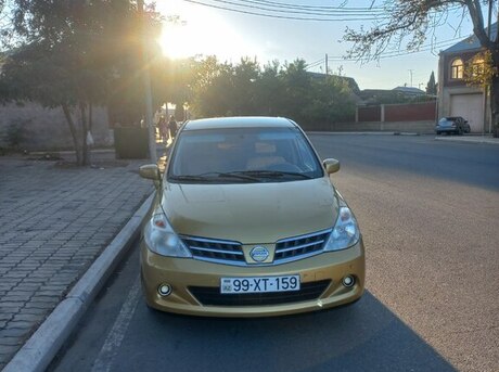 Nissan Tiida 2011