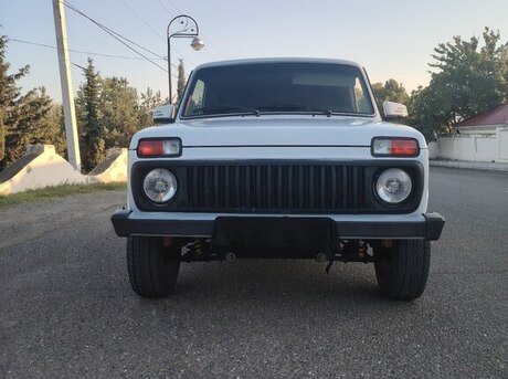 LADA (VAZ) Niva 2012