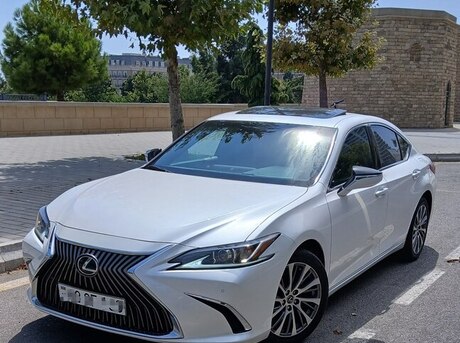 Lexus ES 250 2021