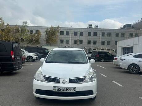 Nissan Tiida 2008