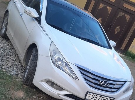 Hyundai Sonata 2010